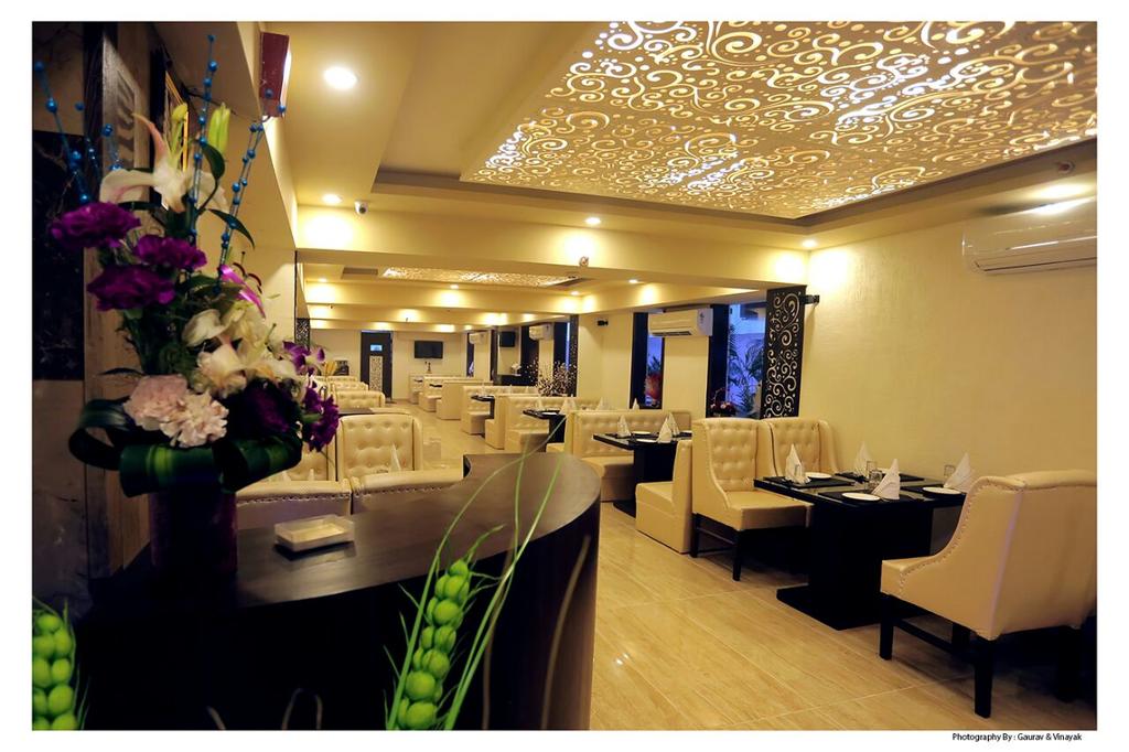 Central Palace Hotel Dehradun Restaurant
