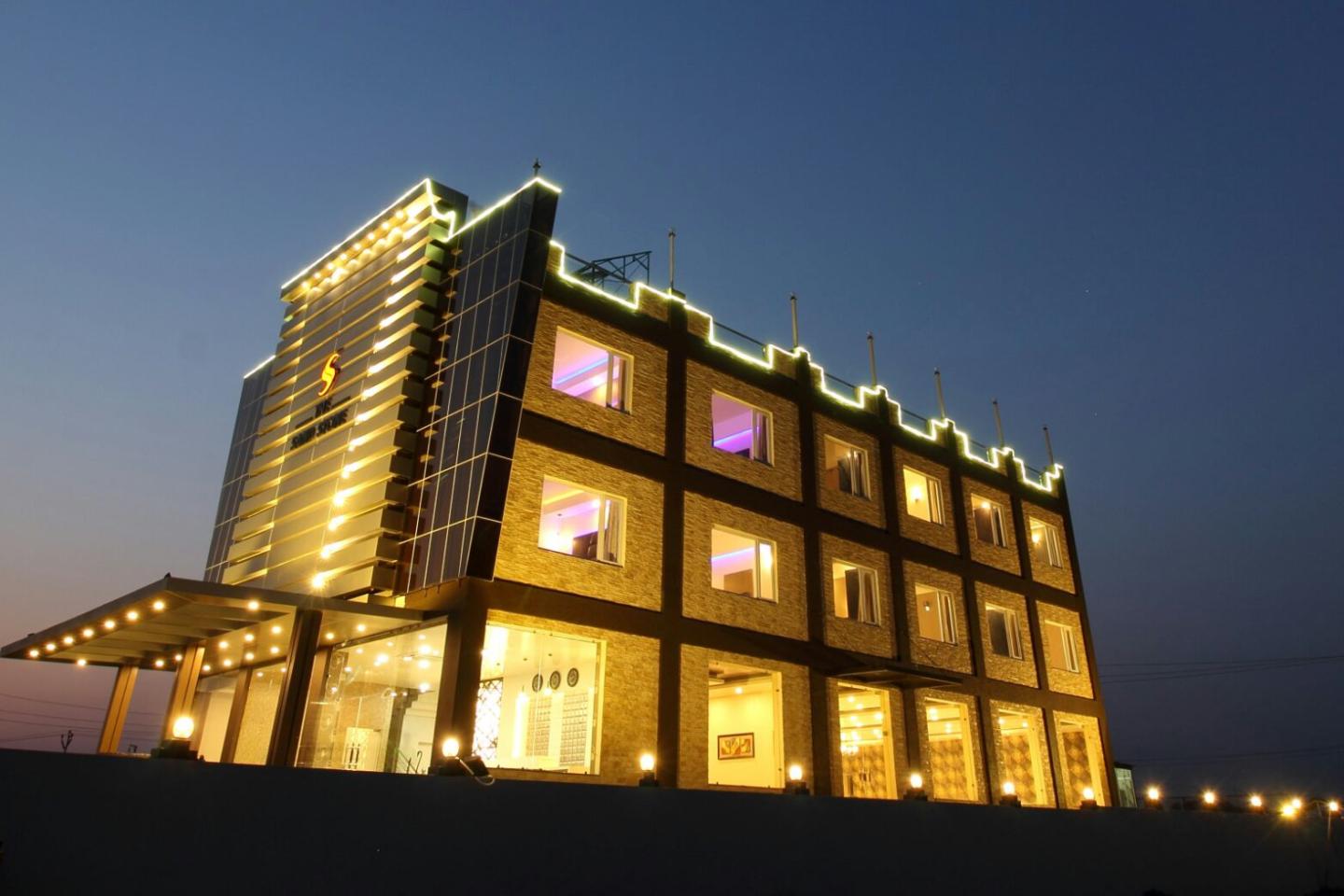 Sandstone Hotel Dehradun