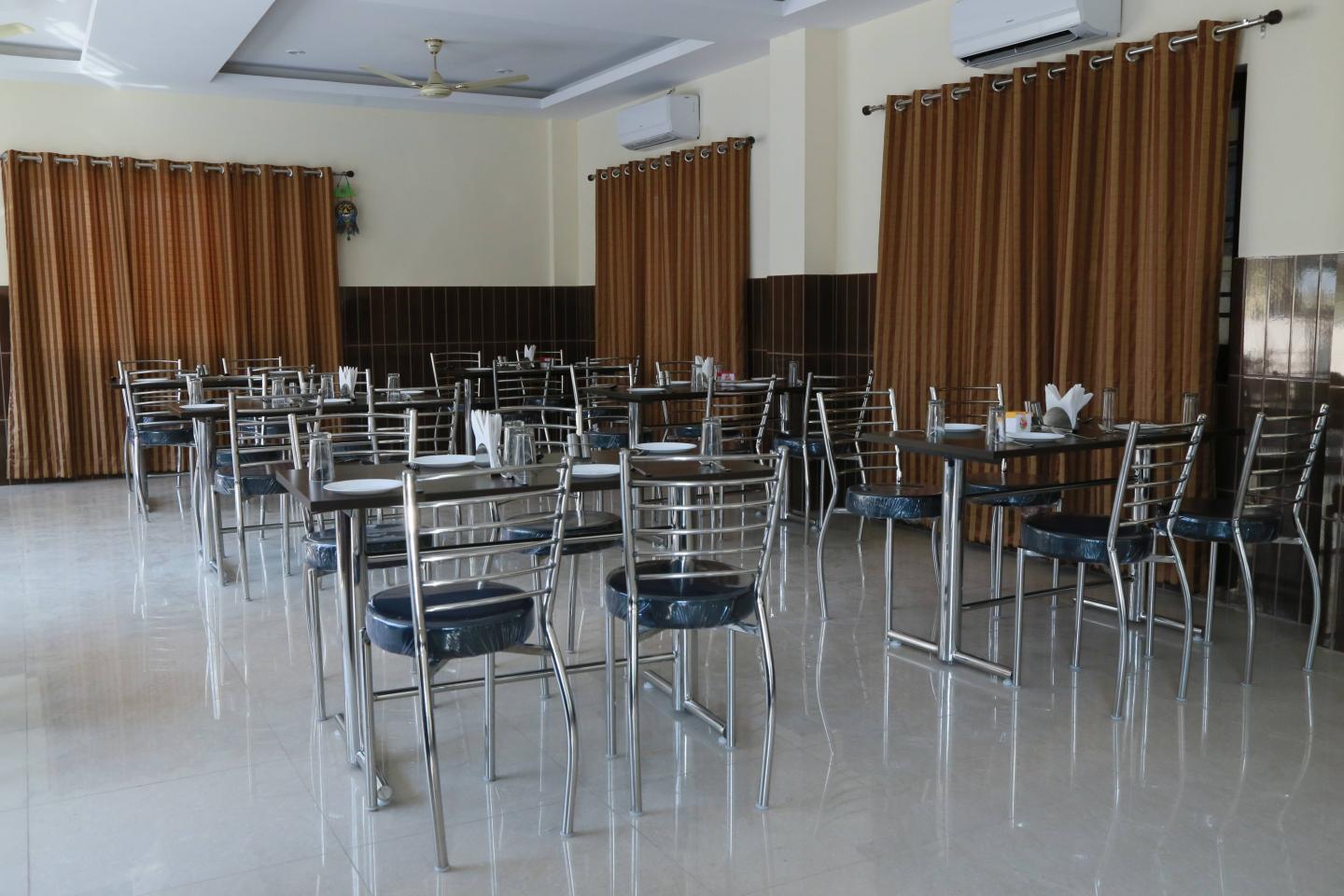 Vishnu Inn Hotel Dehradun Restaurant