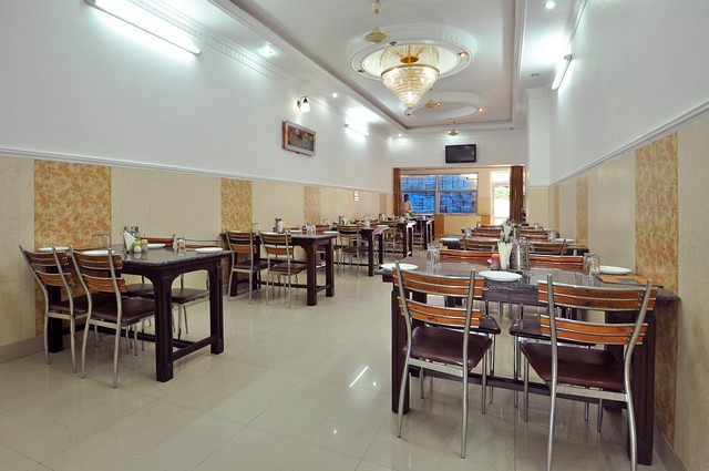 L P Residency Hotel Dehradun Restaurant