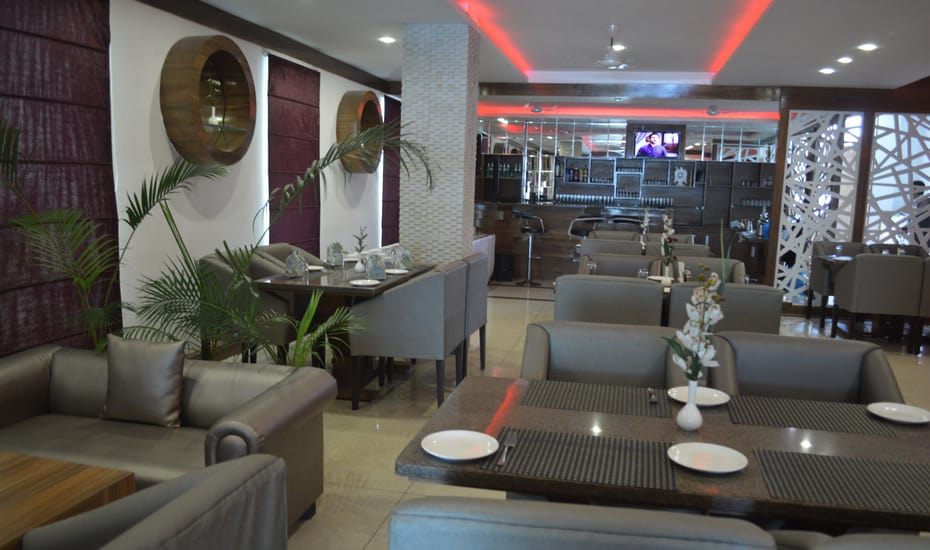 Narulas Hotel Dehradun Restaurant